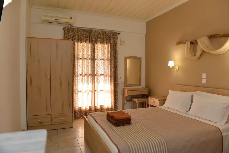 A double room with a wardrobe